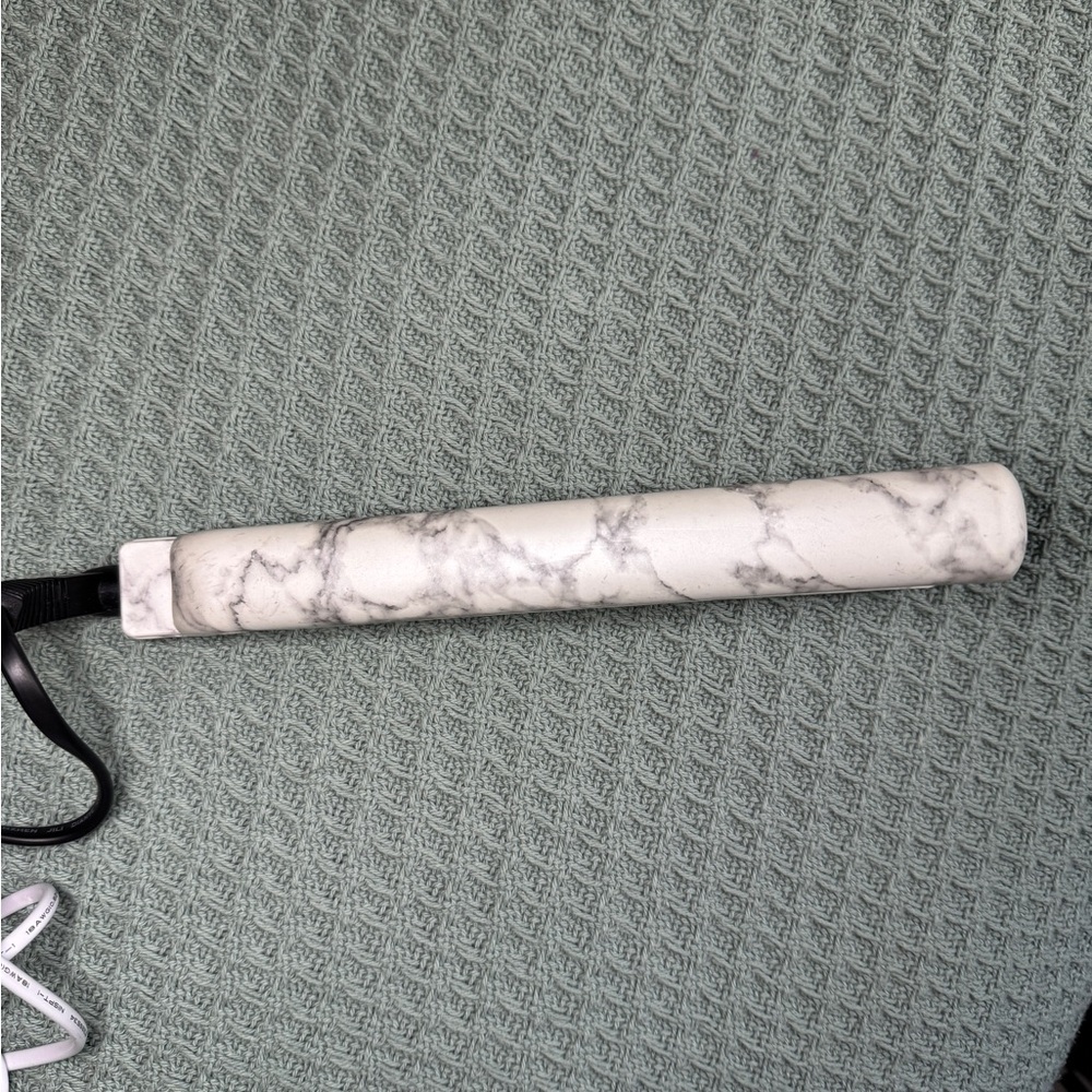 🎀LIKE NEW CHI Air Marble Flat Iron🎀 - Picture 3 of 5
